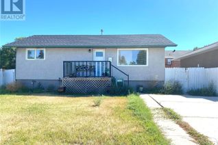 Detached House for Sale, 325 2nd Avenue Nw, Swift Current, SK