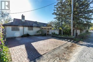 Bungalow for Rent, 1821 Prince Of Wales Drive, Ottawa, ON
