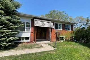 Bungalow for Sale, 33 Millard Ave E, Newmarket, ON