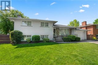 Detached House for Sale, 2 Minto Court, St. Catharines, ON