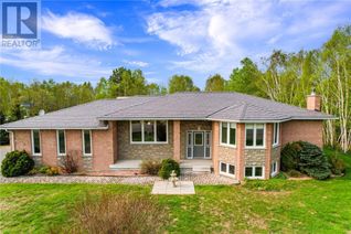 Bungalow for Sale, 1076 Main Street, Val Caron, ON