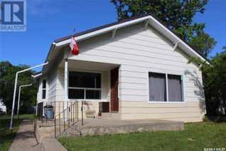 House for Sale, 619 2nd Street E, Shaunavon, SK