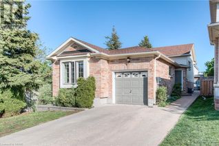 Detached House for Sale, 7 Briarmeadow Crescent, Kitchener, ON