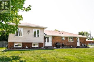 Bungalow for Sale, 2 Tweedsmuir Drive, North Bay, ON