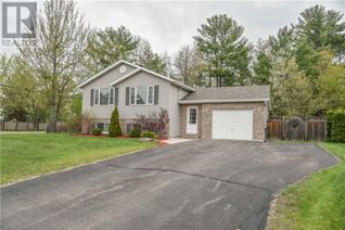 Raised Ranch-Style House for Sale, 540 Nuthatch Drive, Petawawa, ON
