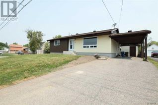 Bungalow for Sale, 111 Pine St W, Temiskaming Shores, ON