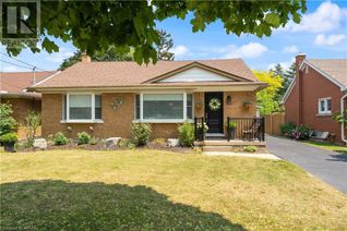 Detached House for Sale, 266 Melrose Avenue, Kitchener, ON