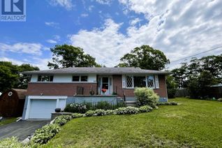 Property for Sale, 11 Avenue Road, Parry Sound, ON Property for Sale, 11 Avenue Road, Parry Sound, ON