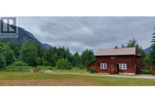 House for Sale, 2335 Mackenzie 20 Highway, Bella Coola, BC