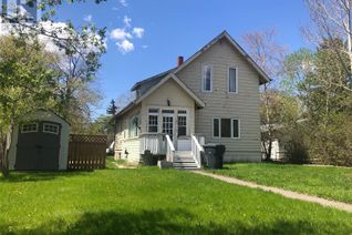 Detached House for Sale, 215 Main Street, Arcola, SK
