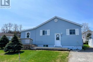 Bungalow for Sale, 2 Wenonah Dr S, Manitouwadge, ON
