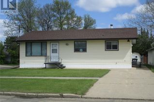 Detached House for Sale, 303 3rd Avenue E, Assiniboia, SK
