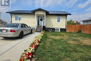 Detached House for Sale, 101 9 Street N, Vauxhall, AB