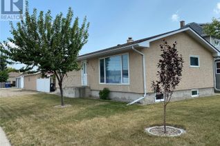 Bungalow for Sale, 1022 Queen Street, Melville, SK