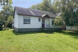 Bungalow for Sale, 52 St. Charles St, Dryden, ON
