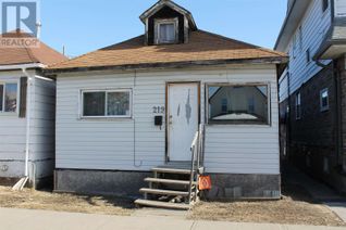 Detached House for Sale, 219 Rowand St, Thunder Bay, ON
