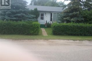 Detached House for Sale, 616 Beharrel Avenue, Oxbow, SK
