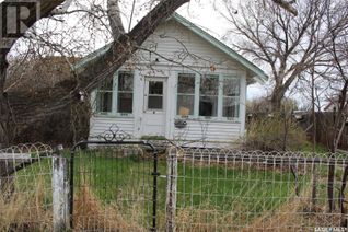 Bungalow for Sale, 403 Main Street, Climax, SK
