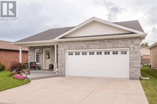 Bungalow for Sale, 3929 Sunset Lane, Vineland, ON