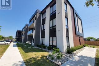 Condo Apartment for Sale, 140 Main Street East #304, Kingsville, ON
