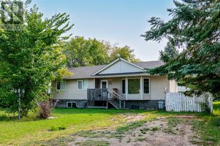 Detached House for Sale, 402 Queen Street, Chauvin, AB