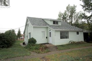 Detached House for Sale, 117 Churchill Avenue, Coronach, SK