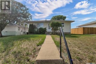 Bungalow for Sale, 220 Central Avenue S, Swift Current, SK