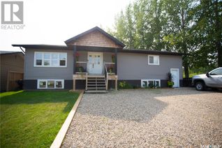 House for Sale, 401 Wheatland Court, Rosthern, SK