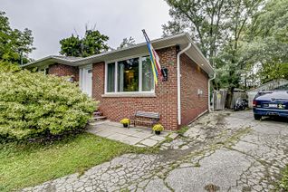 Bungalow for Sale, 452 Lynett Cres, Richmond Hill, ON