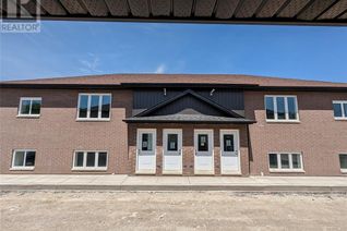Raised Ranch-Style House for Rent, 2270 Daytona #C, Windsor, ON Raised Ranch-Style House for Rent, 2270 Daytona #C, Windsor, ON