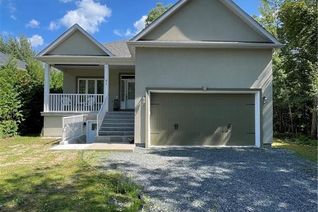 Bungalow for Rent, 91 61st Street S Unit# Main, Wasaga Beach, ON