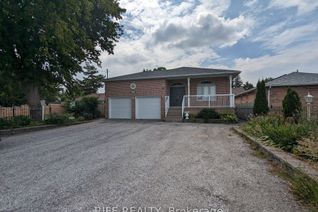 Bungalow for Rent, 682 The Queensway Rd S #Main, Georgina, ON