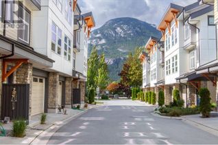 Townhouse for Sale, 39548 Loggers Lane #68, Squamish, BC