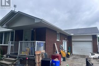 Detached House for Sale, 340 Henry Street, Mount Forest, ON