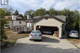 House for Sale, 5846 Trail Avenue, Sechelt, BC