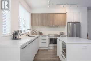 Townhouse for Sale, 1352 Marinaside Place, Squamish, BC