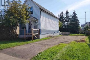 Detached House for Sale, 114 Pruden St, Thunder Bay, ON