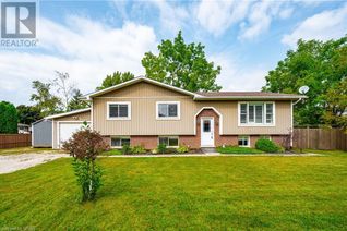Detached House for Sale, 611 Albert Street, Mount Forest, ON