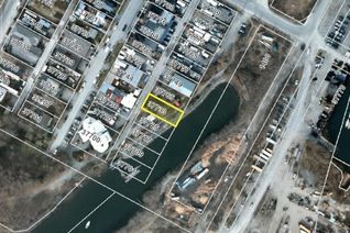 Commercial Land for Sale, 37733 Cleveland Avenue, Squamish, BC