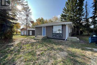 Detached House for Sale, 901 Railway Avenue E, Rosthern, SK