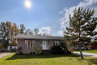 Bungalow for Sale, 168 Centennial Dr, Longlac, ON