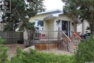 Bungalow for Sale, 121 9th Street, Weyburn, SK