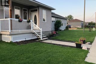 Bungalow for Sale, 614 1 Street Sw, Drumheller, AB