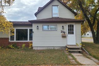 House for Sale, 239 10th Street N, Weyburn, SK