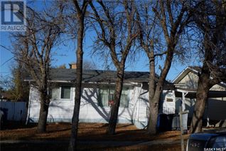 Detached House for Sale, 517 3rd Avenue E, Assiniboia, SK