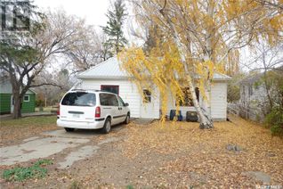 House for Sale, 206 7th Avenue W, Assiniboia, SK