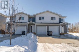 Townhouse for Sale, 47 Hawthorn Place, Sylvan Lake, AB