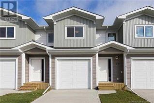 Townhouse for Sale, 62 Hawthorn Place, Sylvan Lake, AB