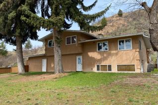 House for Sale, 140 10th Avenue, Montrose, BC