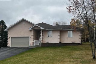 Detached House for Sale, 14 Sandy Beach Mw, Dryden, ON